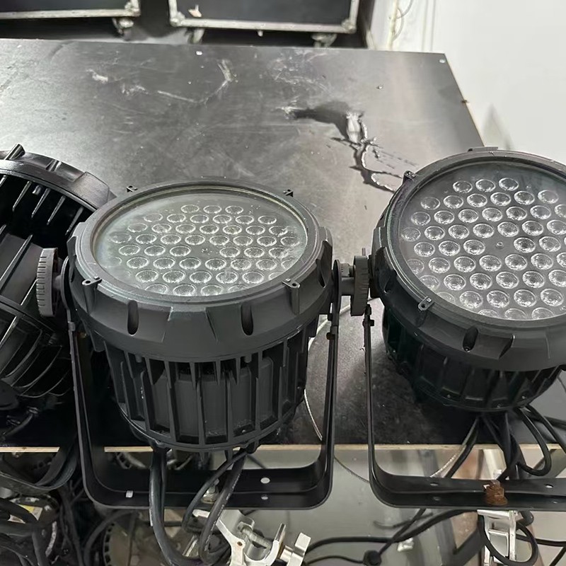 54 luces par impermeables